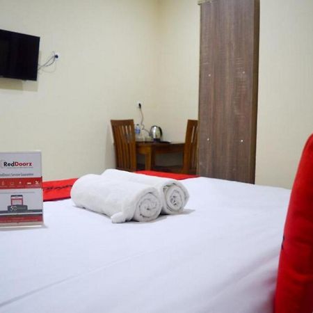 Reddoorz Near Sam Poo Kong 2 Hotell Semarang Eksteriør bilde