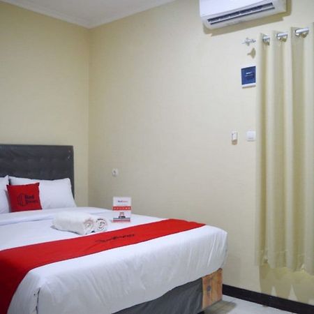 Reddoorz Near Sam Poo Kong 2 Hotell Semarang Eksteriør bilde