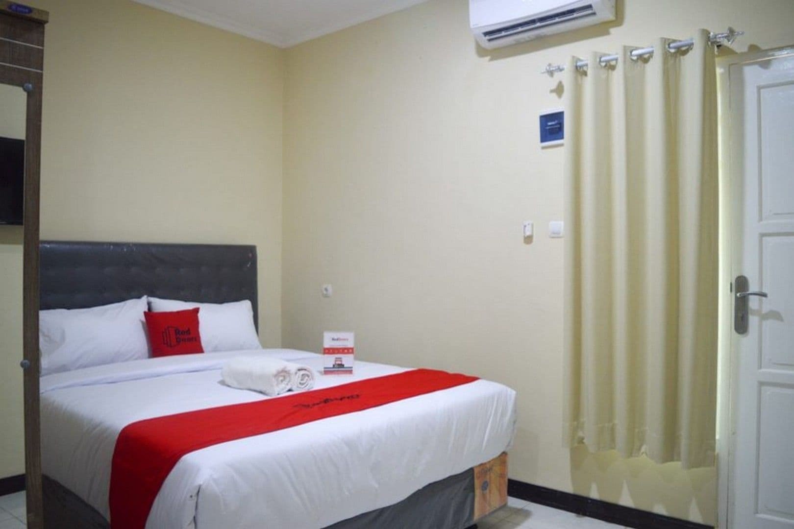 Reddoorz Near Sam Poo Kong 2 Hotell Semarang Eksteriør bilde